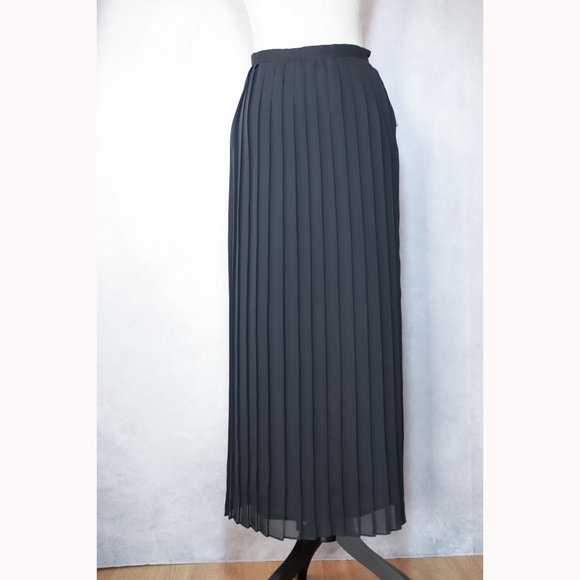Coldwater Creek Dresses & Skirts - COLDWATER CREEK Pleated Maxi Skirt Black Color Size XL 16
